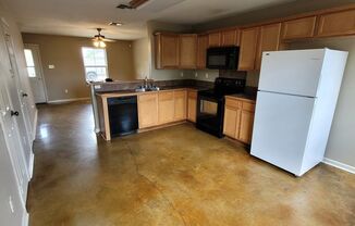 2 beds, 1.5 baths, 1,000 sqft, $995, Unit 1522 Mclemore #C