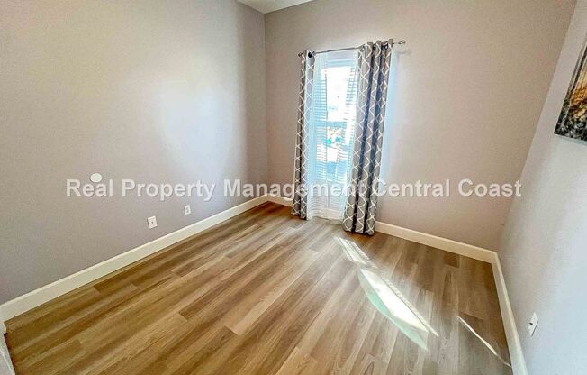 2 beds, 1 bath, $2,650