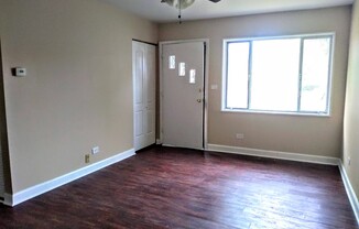 3 beds, 1 bath, $2,000