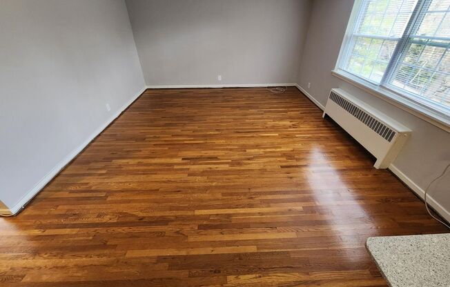 1 bed, 1 bath, 663 sqft, $2,050, Unit D-06