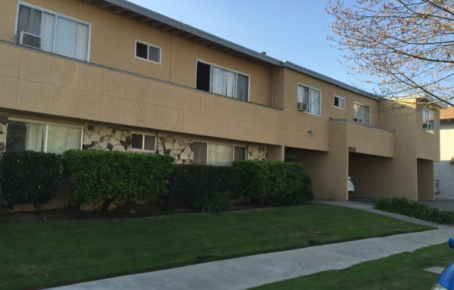 8343 Amigo Avenue