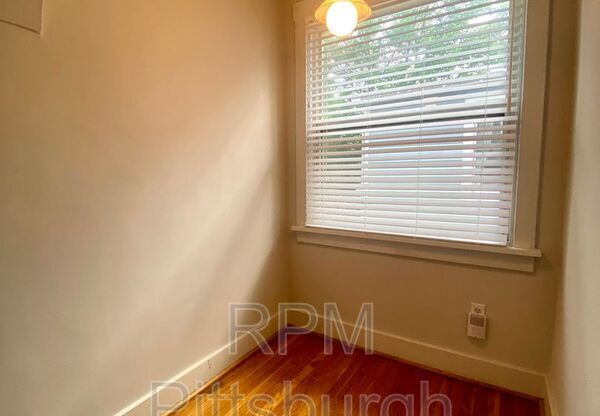 205 Lehigh Ave #2