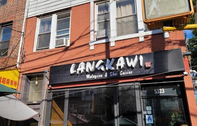 5323 8 AVE