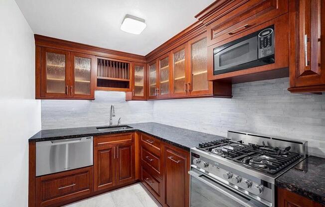 254 Park Ave S