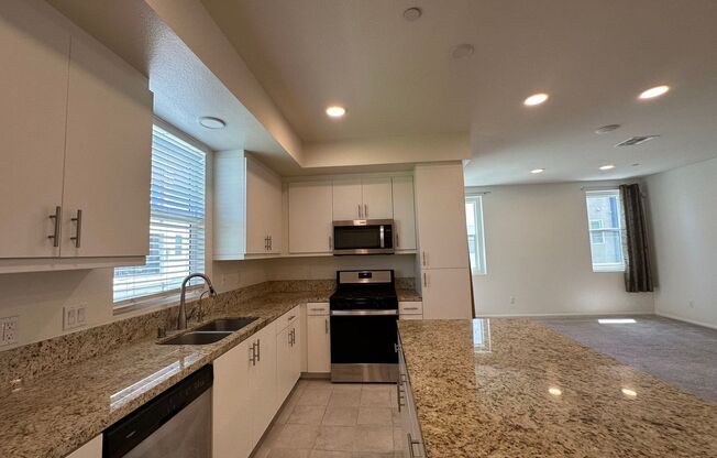 4 BEDROOM HOME FOR LEASING IN RANCHO CUCAMONGA