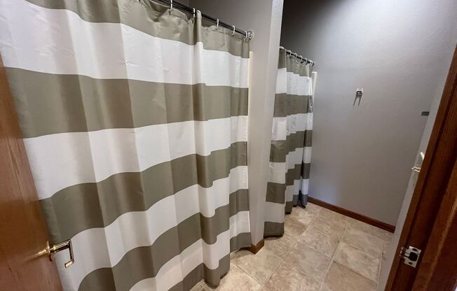 2 beds, 2 baths, 1,308 sqft, $1,785, Unit 4026