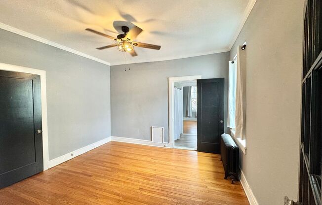2 beds, 1 bath, $1,350, Unit 310