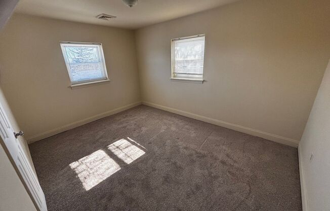 1 bed, 1 bath, $995, Unit 0027BTH