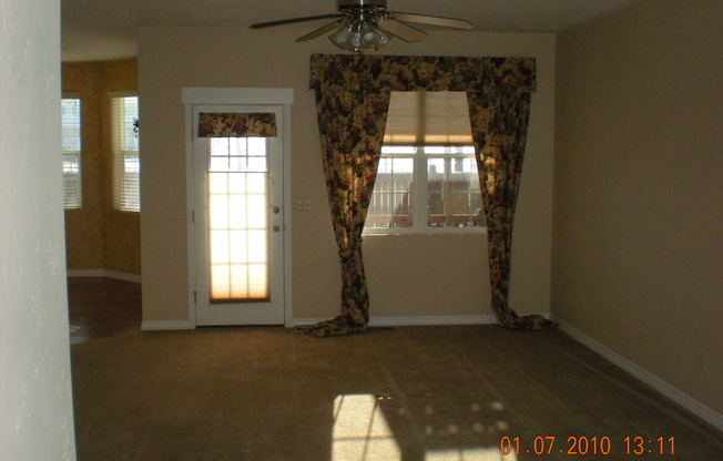 Beautiful 3 Bedroom 2 Bathroom House with Great Yard and Views
