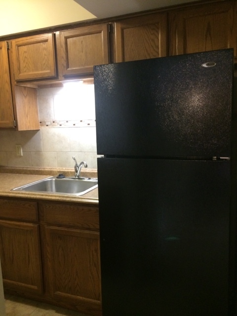 1 bed, 1 bath, 615 sqft, $800, Unit D10