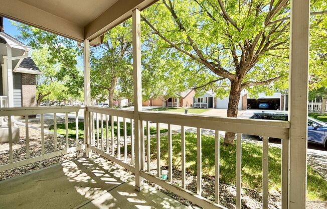 Beautiful Duplex with Attached Garage and Fenced Backyard!