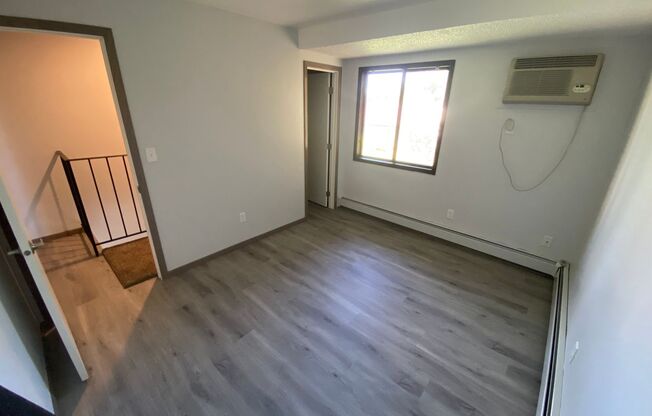 2 beds, 1 bath, $1,499