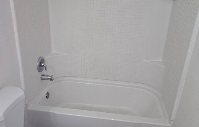 1 bed, 1 bath, 500 sqft, $1,795, Unit 71-26