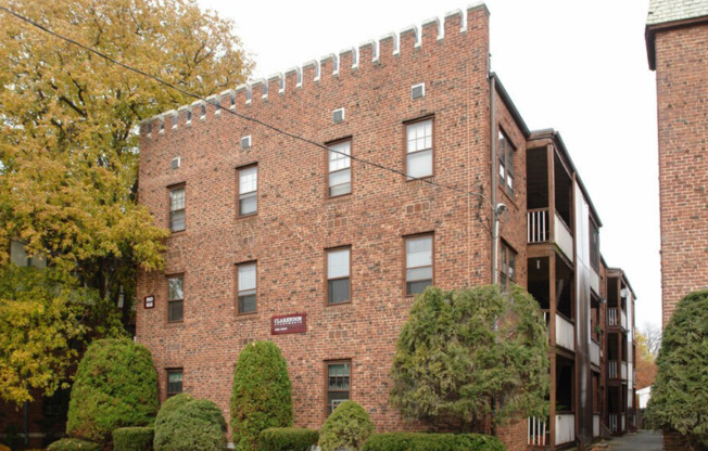 1 bed, 1 bath, 1,000 sqft, $1,800, Unit 812-204