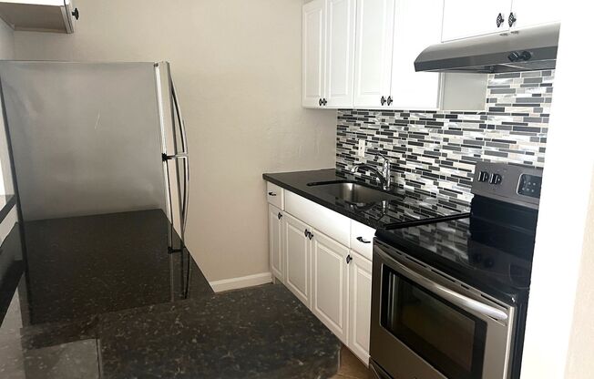 1 bed, 1 bath, 650 sqft, $1,850