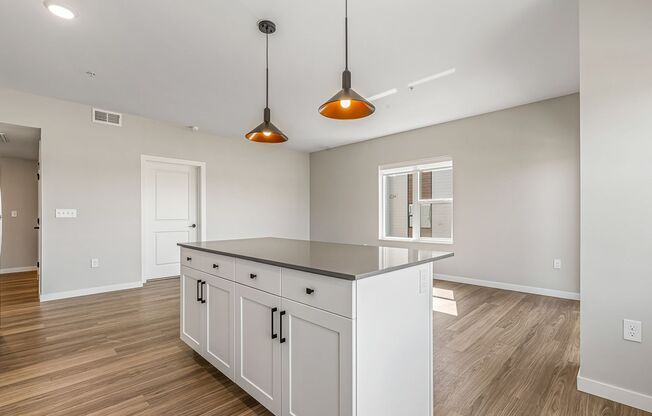 2 beds, 2 baths, 1,088 sqft, $1,825, Unit 1-301