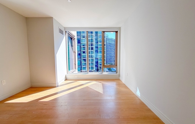 1 bed, 1 bath, 646 sqft, $5,000, Unit 919
