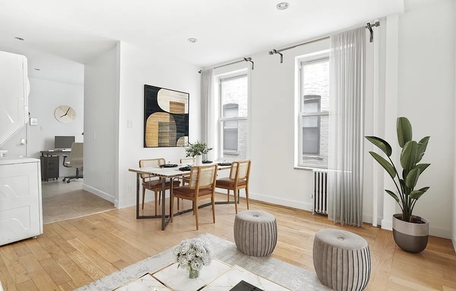 292 NASSAU AVE