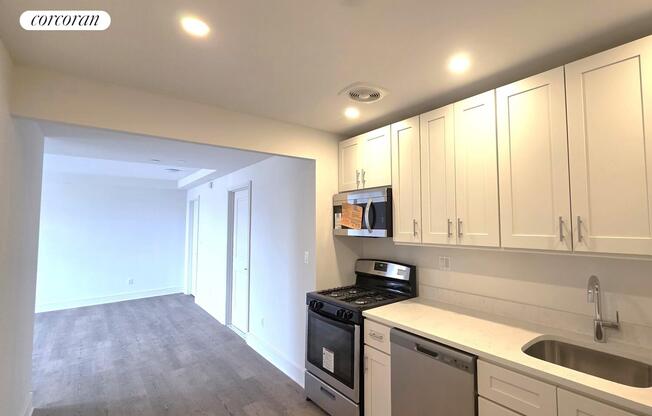 1 bed, 1 bath, $5,500, Unit 10I