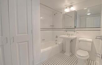 1 bed, 1 bath, $4,708, Unit 22A