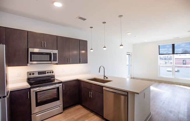 1 bed, 1 bath, 648 sqft, $1,535, Unit APT 303