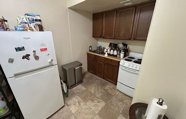 1 bed, 1 bath, $895, Unit 405