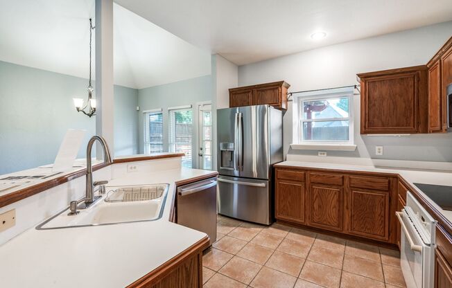 Updated 3 Bed, 3 Bath in N. Carrollton.
