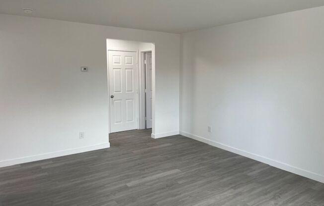 2 beds, 2 baths, $1,375, Unit UNIT 1083
