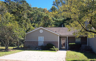 Knoxville 37931 - 2 bed 2 bath - contact Joyce Anderson 865-789-0795