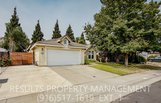 Beautifully upgraded 3 bedroom Home