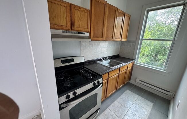 475-477 Clinton