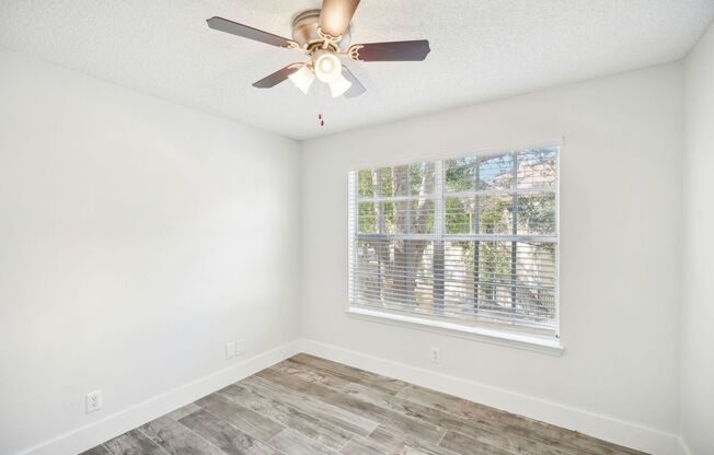 3 beds, 2 baths, 1,108 sqft, $2,150, Unit 1806