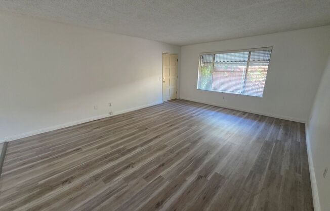 Price Lowered! Arcadia 2 Bedroom Townhouse