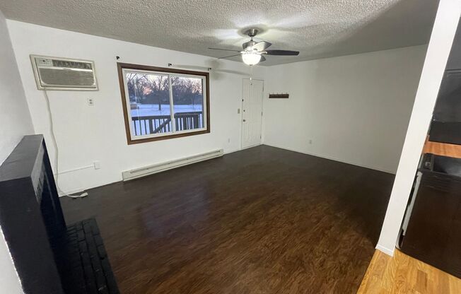 3 beds, 1 bath, $1,500