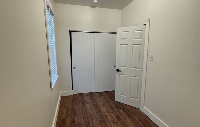 3 beds, 2 baths, $2,800