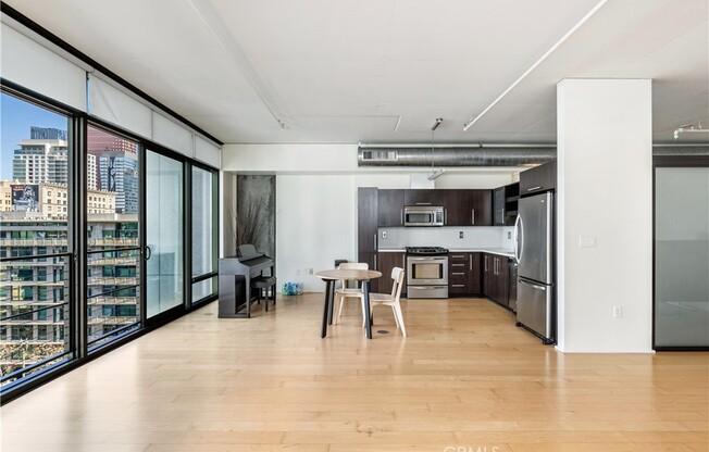 1 bed, 1 bath, 1,030 sqft, $2,900, Unit 810