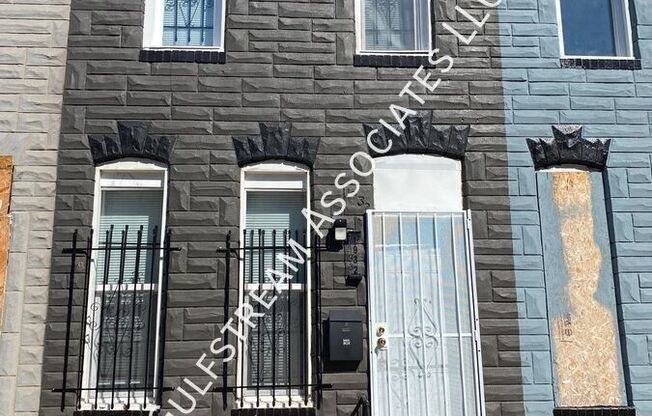 1932 CHRISTIAN ST