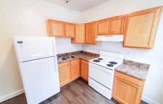 Studio, 1 bath, $600, Unit 1