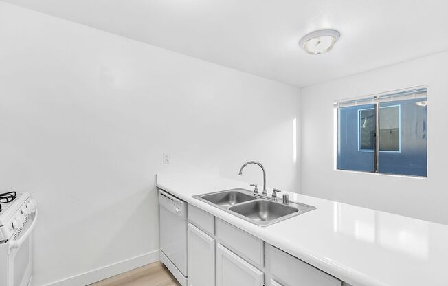 1 bed, 1 bath, $1,895, Unit 202