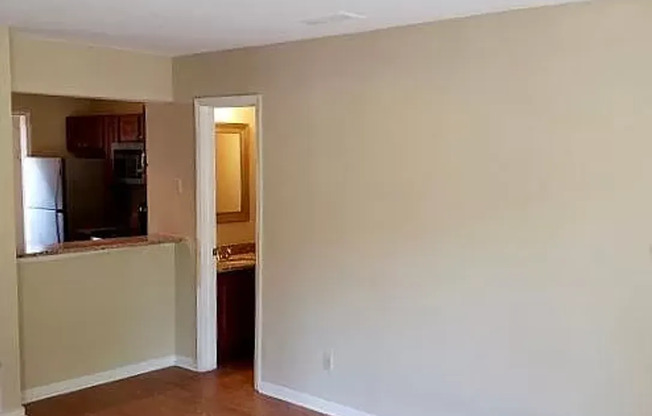 815 A-B Selwyn Place Duplex