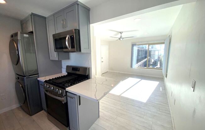 1 bed, 1 bath, 400 sqft, $2,195, Unit 15