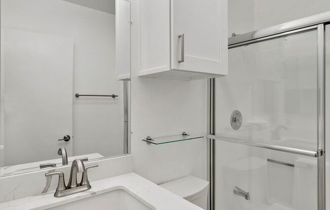 2 beds, 2 baths, $2,395, Unit 19