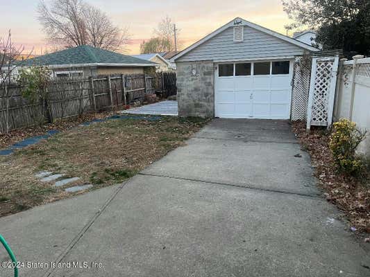 3 beds, 2 baths, 1,276 sqft, $3,600