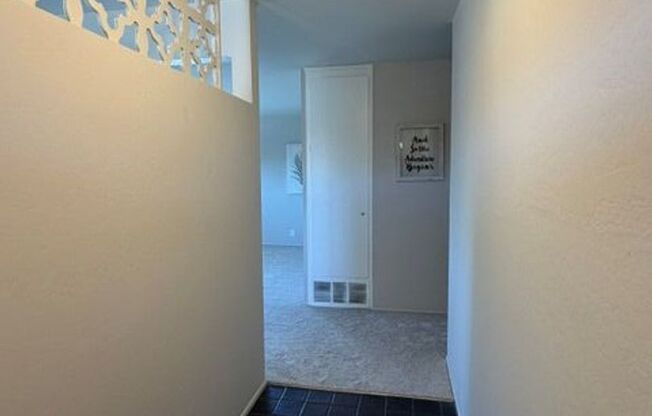 CASTLEWOOD DR 915