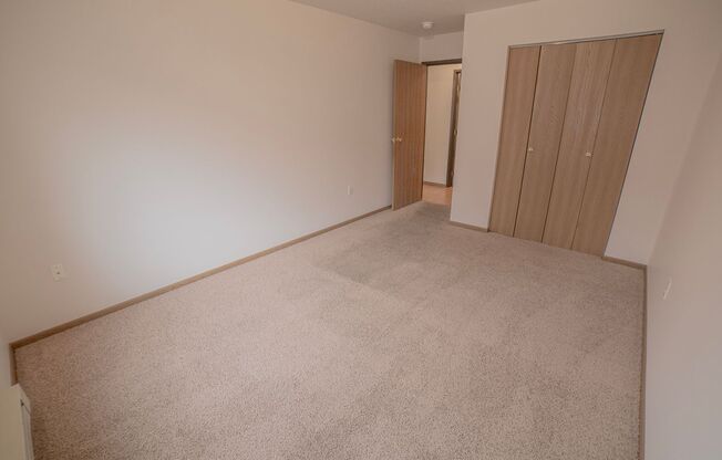 2 beds, 1 bath, 830 sqft, $855, Unit 1710-303