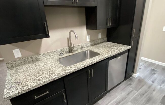 3 beds, 2 baths, 1,127 sqft, $1,790, Unit 107