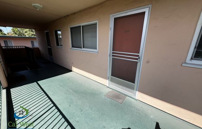 $1895 - 1 Bed/1 Bath Upstairs Apt. Near Downtown SJ, 1/2 Block from Lightrail