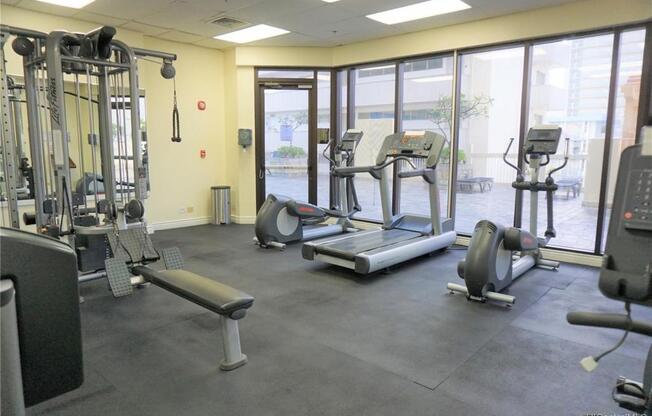 1 bed, 1 bath, 420 sqft, $2,080