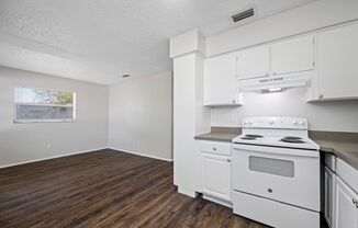2 beds, 1 bath, 700 sqft, $1,395, Unit 4560-04