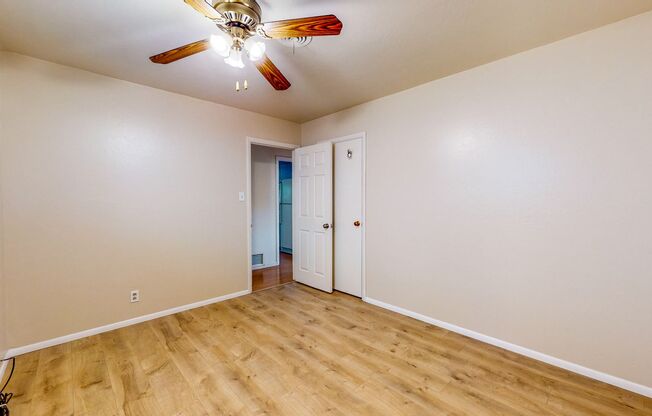 2 beds, 1 bath, $2,700